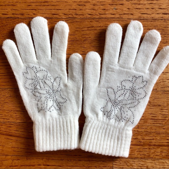 Accessories - BEADED IVORY WINTER GLOVES